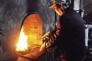 紅紅火火打鐵人