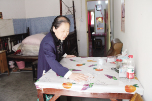 徐晶:把孤老當做母親