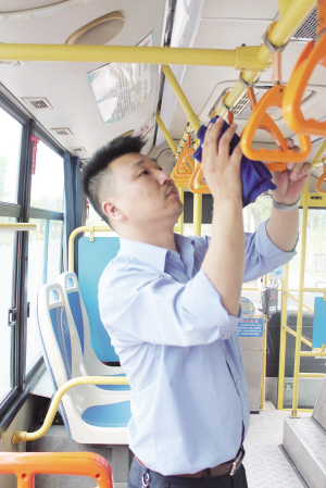 公交車司機優(yōu)質(zhì)服務(wù)獲贊