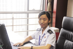 同事眼中的“最美公益女孩”