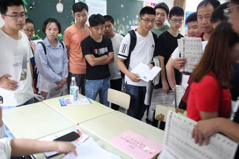 天公作美，2018太倉夏季畢業(yè)生招聘會(huì)圓滿落幕，網(wǎng)上專場繼續(xù)