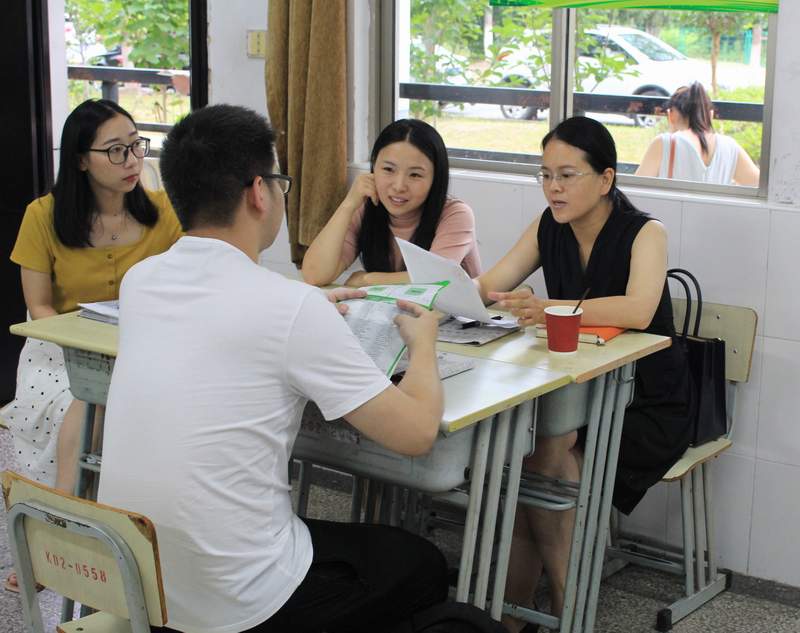 天公作美，2018太倉夏季畢業(yè)生招聘會(huì)圓滿落幕，網(wǎng)上專場繼續(xù)