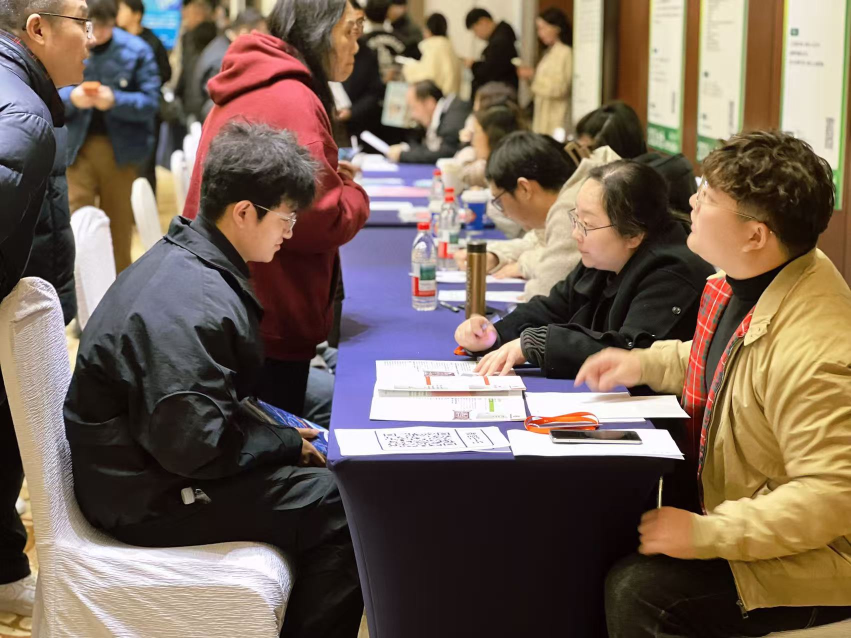 春風(fēng)送崗啟新程陽光太倉向未來——2026太倉春季大型招聘會(huì)圓滿落幕